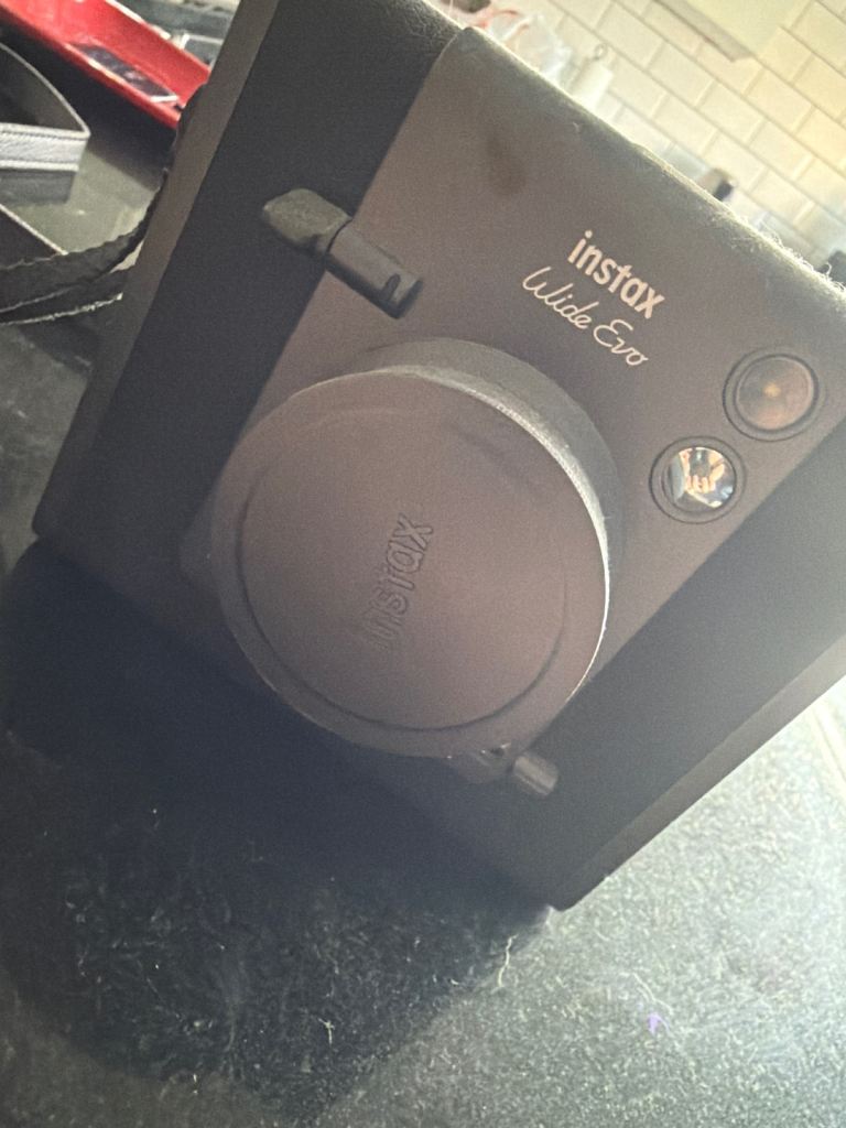 Digital instax poloroid camera