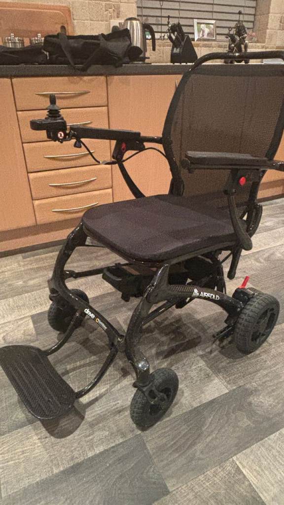 Drive AirFold 16kg Carbon Fibre Folding Wheelchair –  (Over £1500 new)!