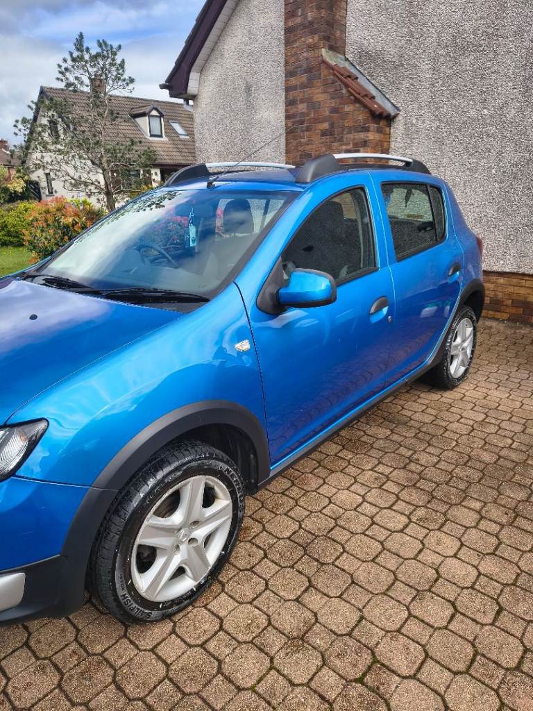Dacia Sandero stepway 1.5 DCI diesel Motd to April 27 cheap insurance only £20 year to tax £2495 ono