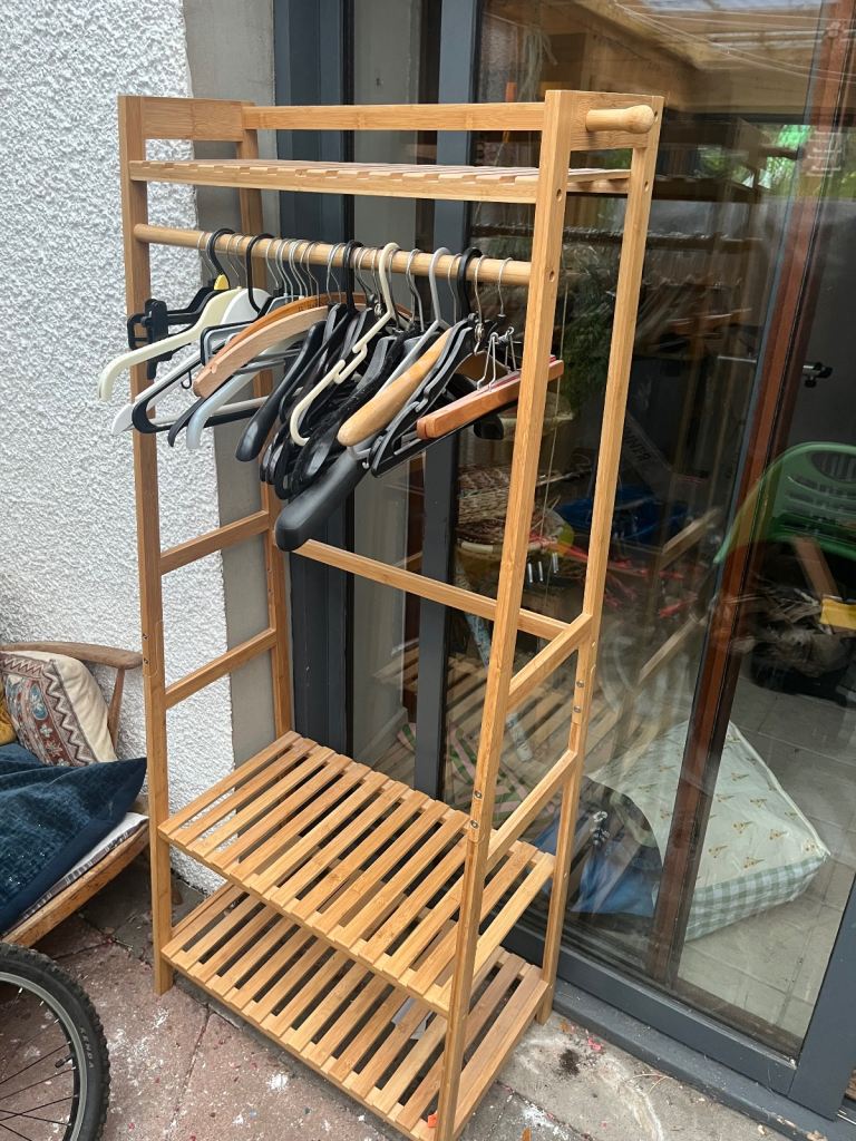Open clothes rail