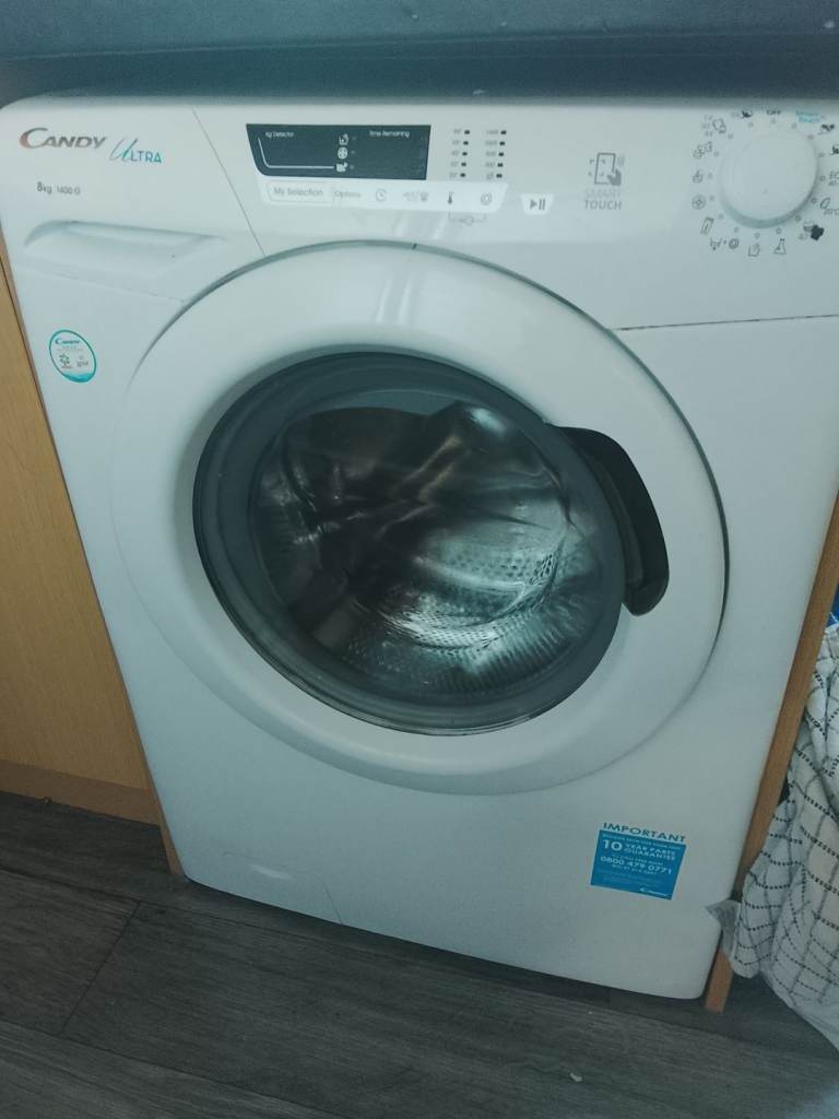 IMMACULATE Candy Ultra 8kg Washing Machine - 1400 Spin - 1 Year Old hardly used