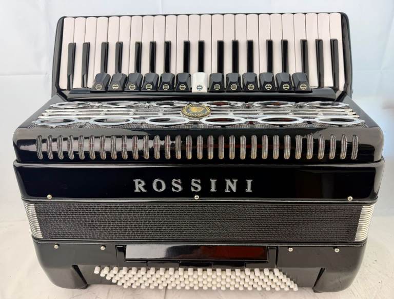 Rossini - 41 Keys / 120 Bass - 4 Voice Double Octave - Piano Accordion