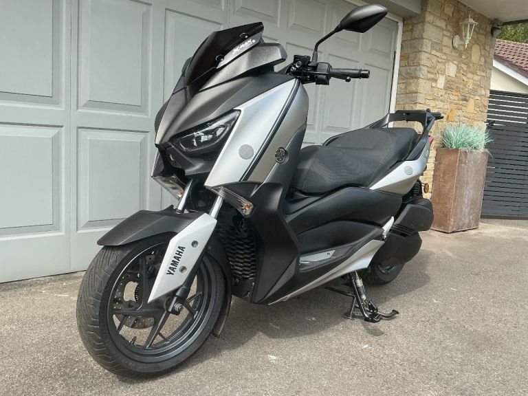 YAMAHA X Max 300 2018 Low mileage