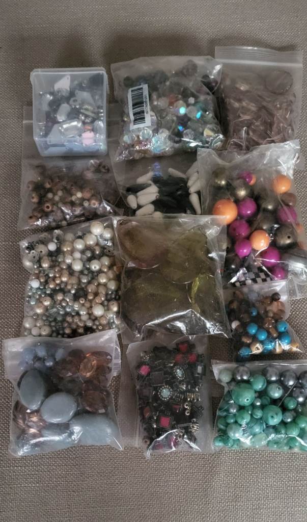 Job lot craft jewellery making beads & stones