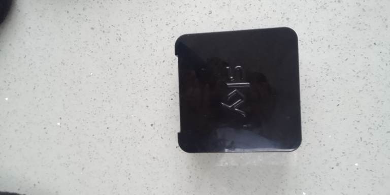 Sky Hub SR102 Wireless Router