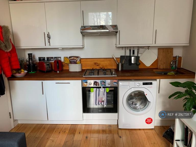 1 bedroom flat in Iverson Road, London, NW6 (1 bed) (#2927287)
