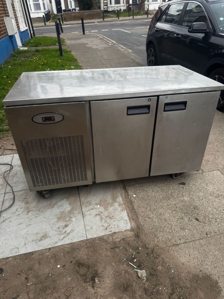 Commercial foster undercounter bench fridge cafe shop restaurant 