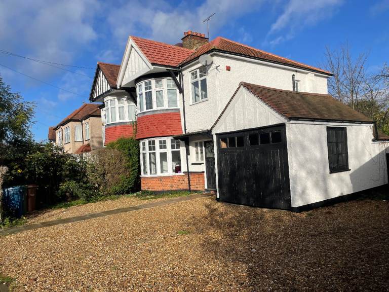 3 Bed 2 Reception House With Parking - Gloucester Road, Harrow, HA1 4PP