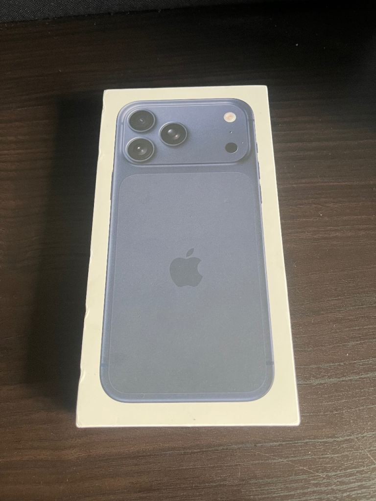 Brand new i phone 17 pro max