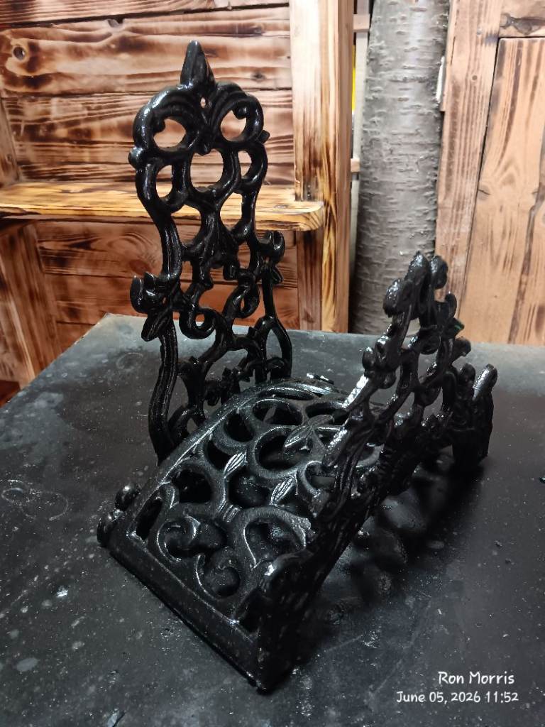 Sungmor Heavy Duty Cast Iron Garden Hose Holder - Wall Mounted 