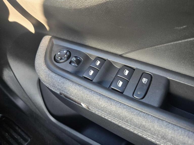 2025 Vauxhall Frontera 1.2 Hybrid [136] GS 5dr e-DCT6 HATCHBACK PETROL Automatic