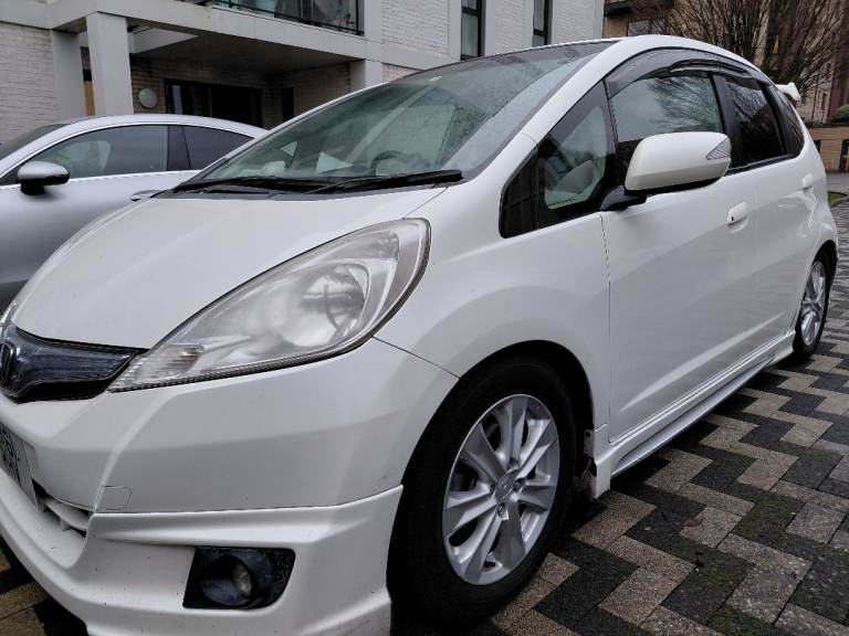 Honda, 2011, 1330 (cc)