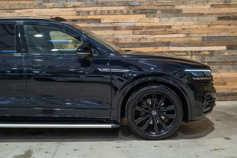 2021 Volkswagen Touareg 3.0 Touareg V6 Black Edition TDI Auto 4WD 5dr SUV Diesel Automatic