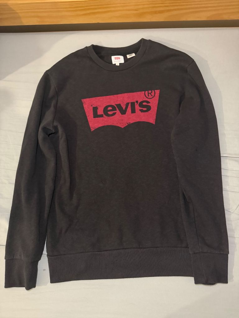 Levi's Men's Black Sweatshirt – Size L, Good Condition