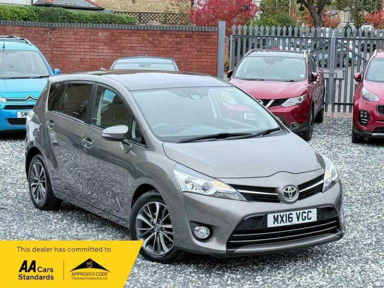 2016 Toyota Verso 1.8 V-Matic Design Multidrive S Euro 6 5dr (7 Seat) MPV Petrol Automatic