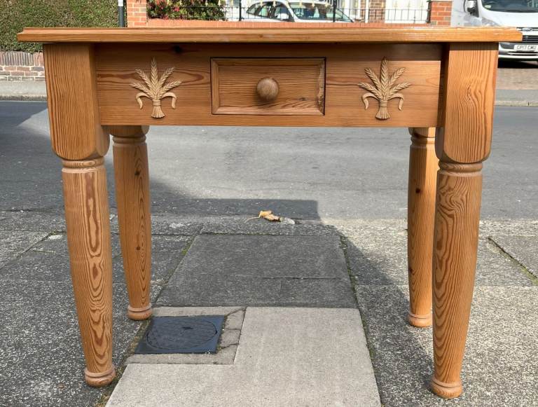 SELECTION OF QUALITY PRE-OWNED SOLID PINE FURNITURE