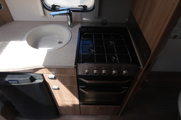 2017 SWIFT Astbury Major 4SB 