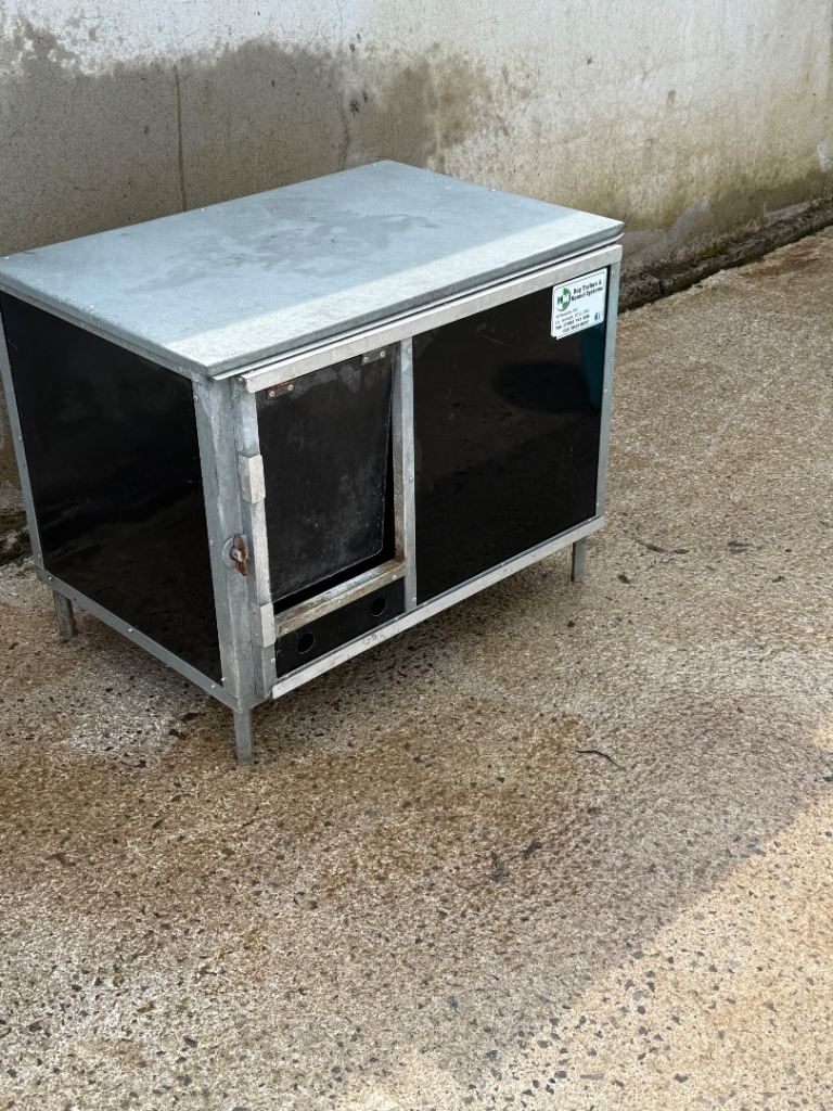 Dog kennel anti chew