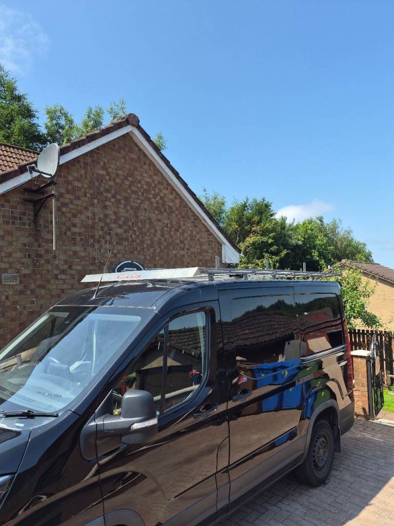 Roof rack and ladder