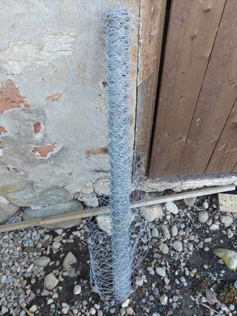 Rabbit wire - free to collect 