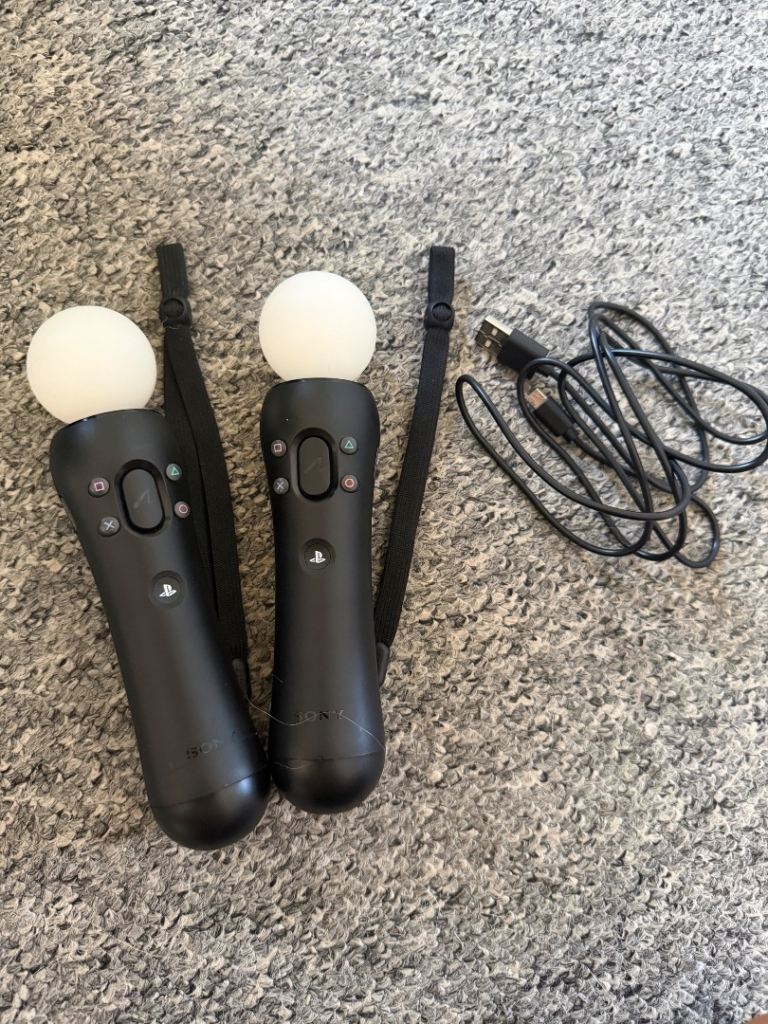 Pair of Sony PlayStation Move Motion Controllers – Excellent Condition