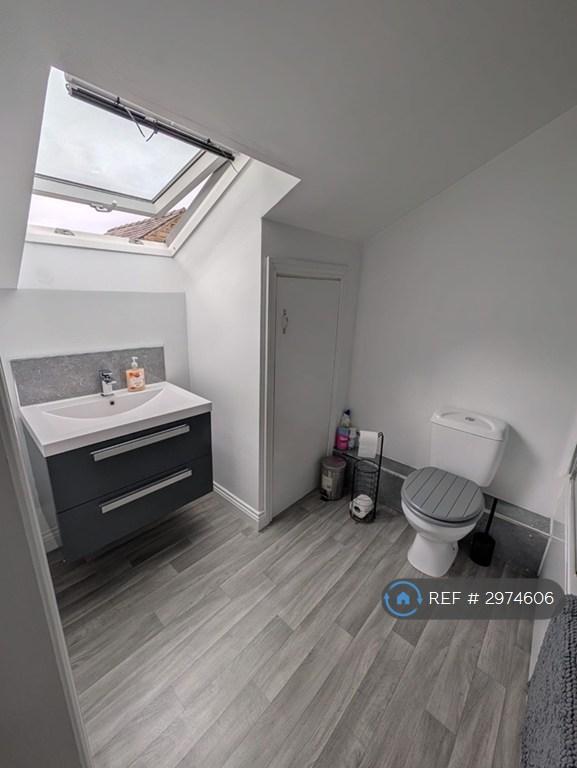 1 bedroom house in Albert St, Glossop, SK13 (1 bed) (#2974606)