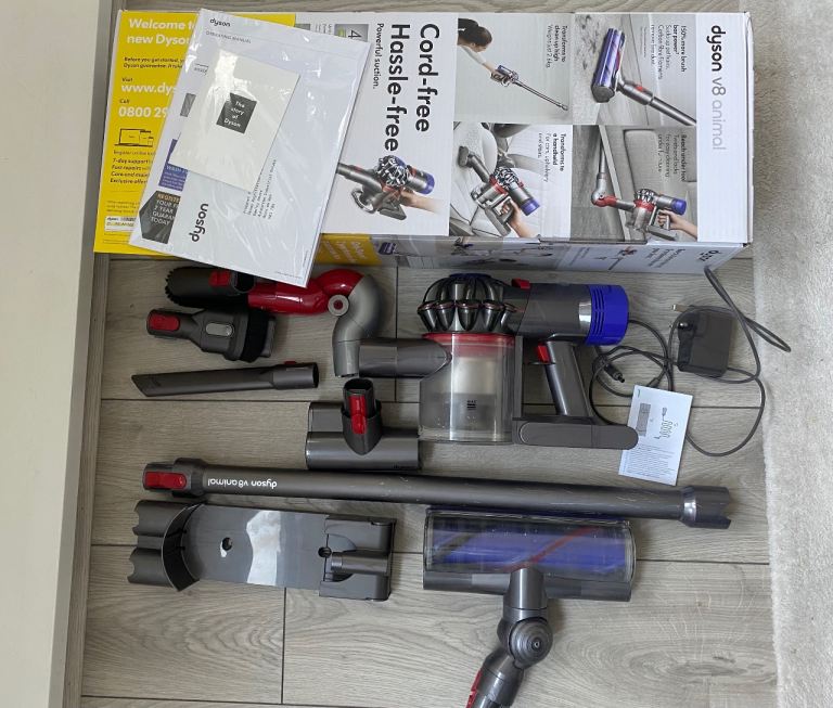 Dyson V8 Animal Handheld Vacuum Cleaner - BOXED & In Great Condition