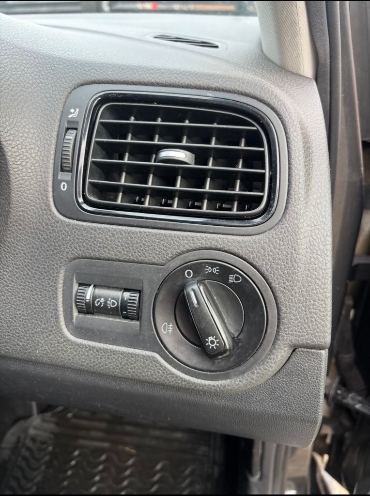 Volkswagen, POLO, Hatchback, 2011, Manual, 1198 (cc), 5 doors