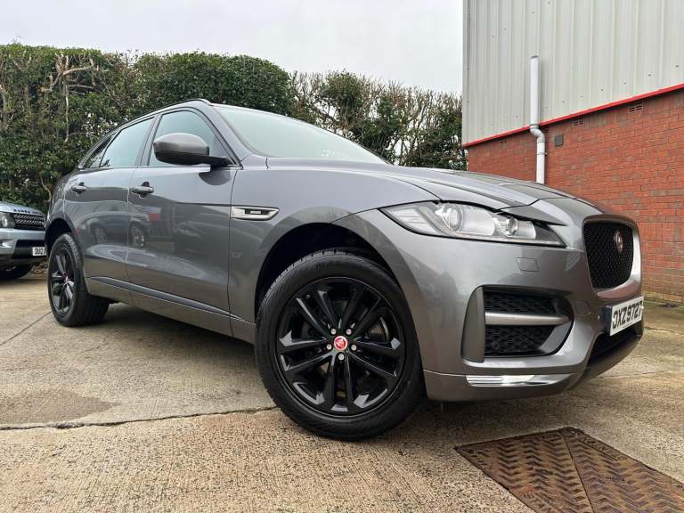 2017 Jaguar F-PACE 2.0 D 180BHP *** HUGE SPEC AWD R - SPORT EDITION *** AUTO