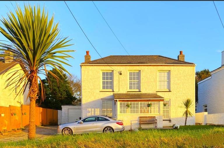 Portal to the Cornwall of Your Dreams: A Refurbished Mid-1800s Freehold Sanctuary for Sale