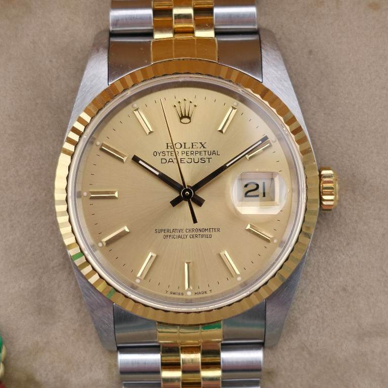 Rolex Datejust 16233 – 1990, Champagne Baton Dial, Full Set, Exceptional Condition