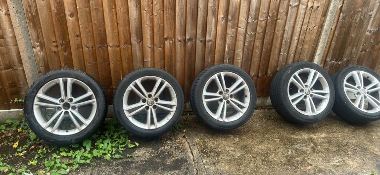 18”Alloy wheels and tyres