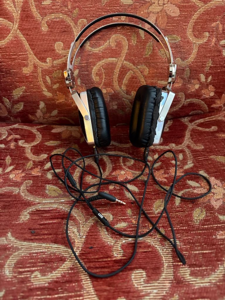 USTN headphones Bluetooth for travel 