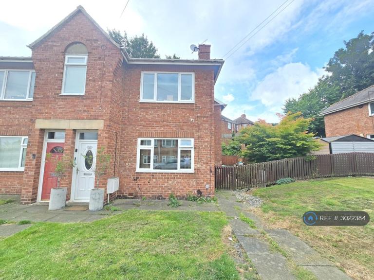 3 bedroom flat in Oak Avenue, Gateshead, NE11 (3 bed) (#3022384)