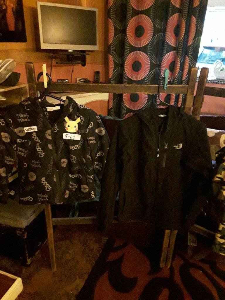 childrens clothes ages  5/6  7/8  9/10/coats/jacket/hoodies/dresses/jumpers etc