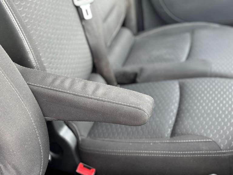 VAUXHALL VIVARO 1.6 CDTi 2700 BiTurbo ecoFLEX Sportive 2015