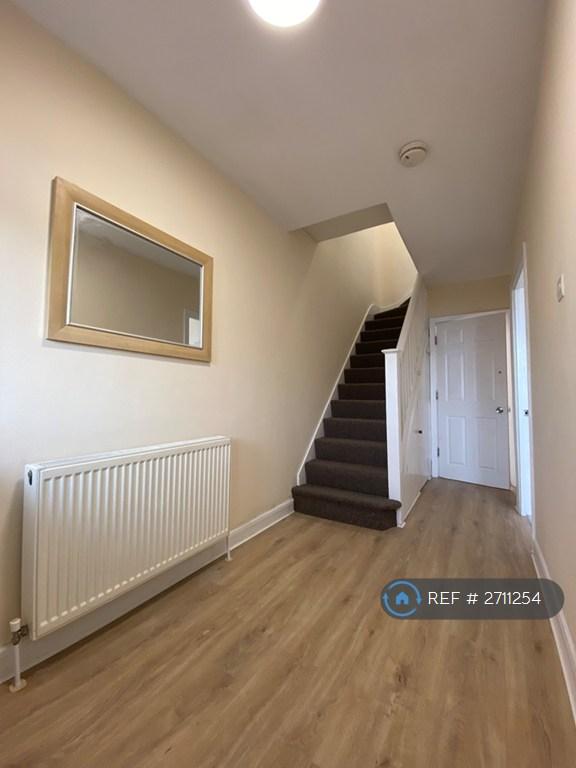 1 bedroom in Lees Road, Uxbridge, UB8 (#2711254)
