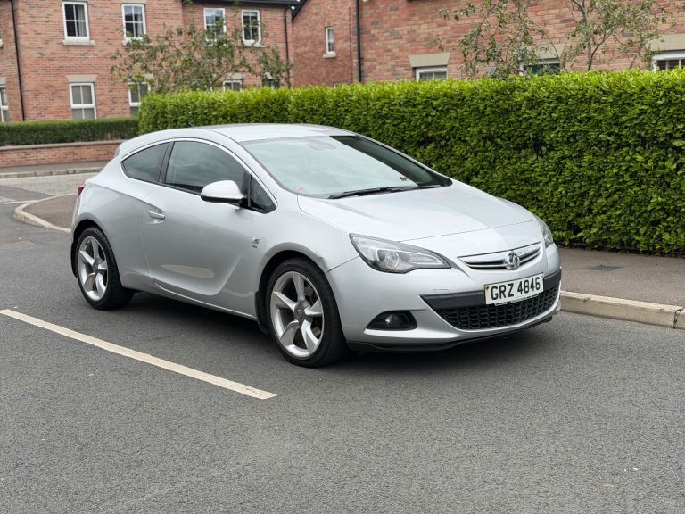 Vauxhall, ASTRA GTC, Hatchback, 2013, Manual, 1956 (cc), 3 doors