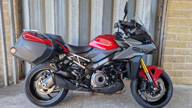 Suzuki GSX-S1000GX M5, 2025, 1,732 Miles, Immaculate Condition, 1 Owner