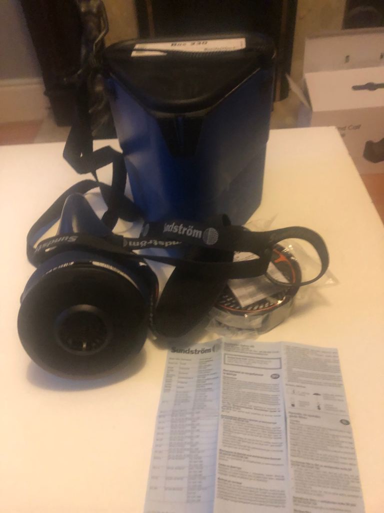 Sundstrom SR 230 face mask 