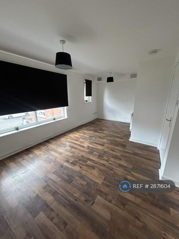 1 bedroom flat in Dalveen Street, Glasgow, G32 (1 bed) (#2871604)