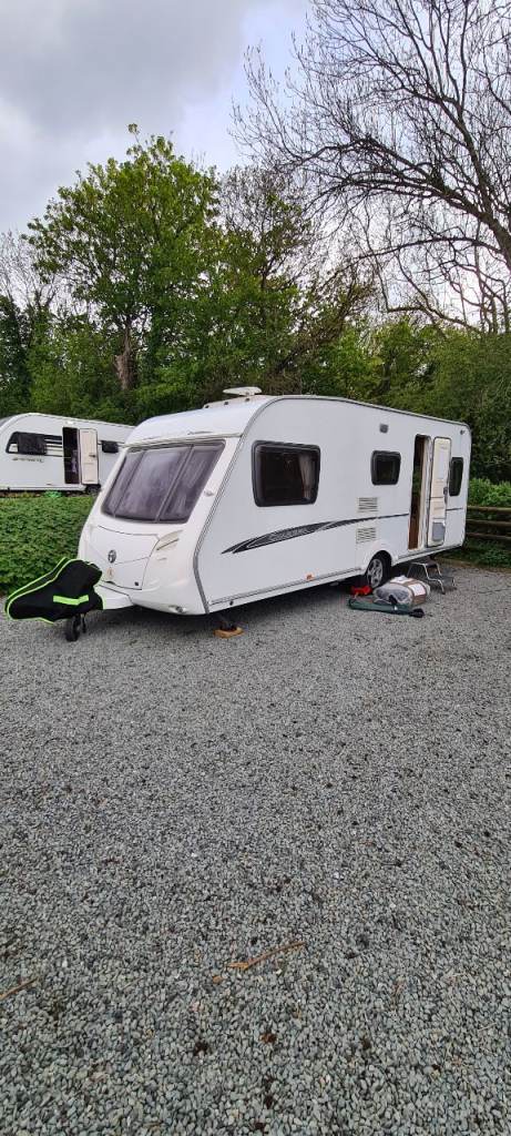 Swift Charisma 2007 5 Berth