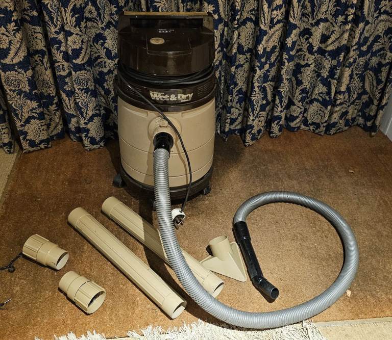 Rowenta Wet and Dry Cleaner, hoover. Vacuum cleaner.