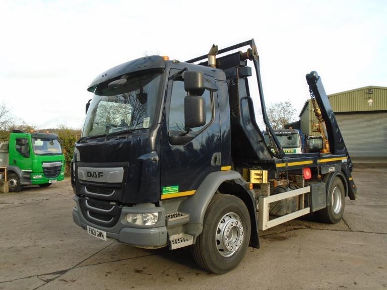 2021 (21) DAF LF.260 EURO 6 18 TON SKIP LORRY WITH EXTENDABLE ARMS 
