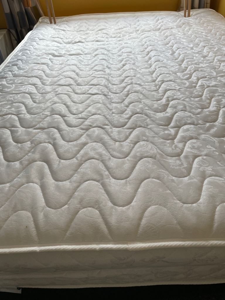 standard double bed 