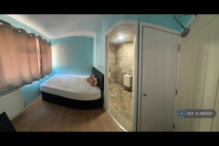 1 bedroom in Congreve, Milton Keynes, MK6 (#2689217)