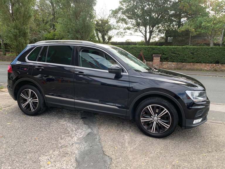 2017 Volkswagen Tiguan 2.0 TDI BlueMotion Tech SE Navigation SUV 5dr Diesel DSG Euro 6 (s/s) (150...
