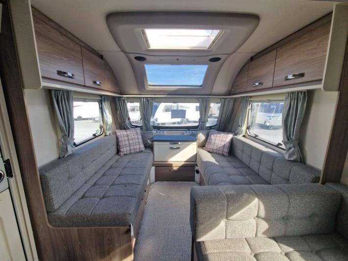 2024 Sprite Quattro FB Grande Used Caravan