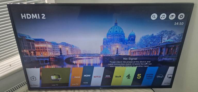 LG 49" 4k smart tv _ can deliver