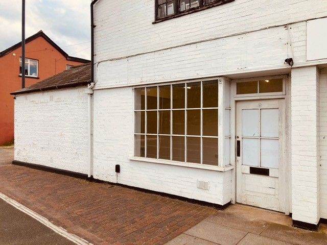 Shop to Rent - High Street Newport IOW - £115 PW - No Premium - Direct from Landlord - No Extra Fees